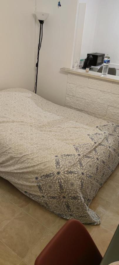 Appartement Duplex F2 Tout Confort Proche Centre Ville Avec Parking Gratuit มงต์ลูซง ภายนอก รูปภาพ